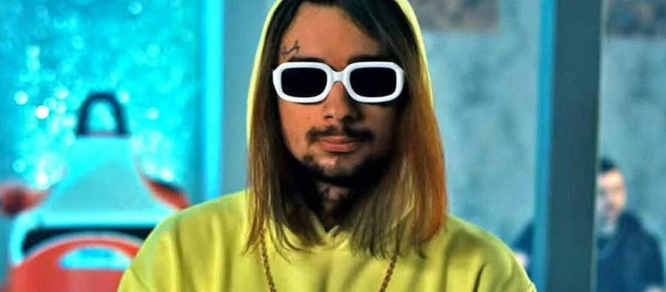 Ξεσπά Ελληνίδα τραγουδίστρια: «Έχω δει τι γίνεται με αυτό το εμετικό πράγμα το Sin boy» (φωτο)